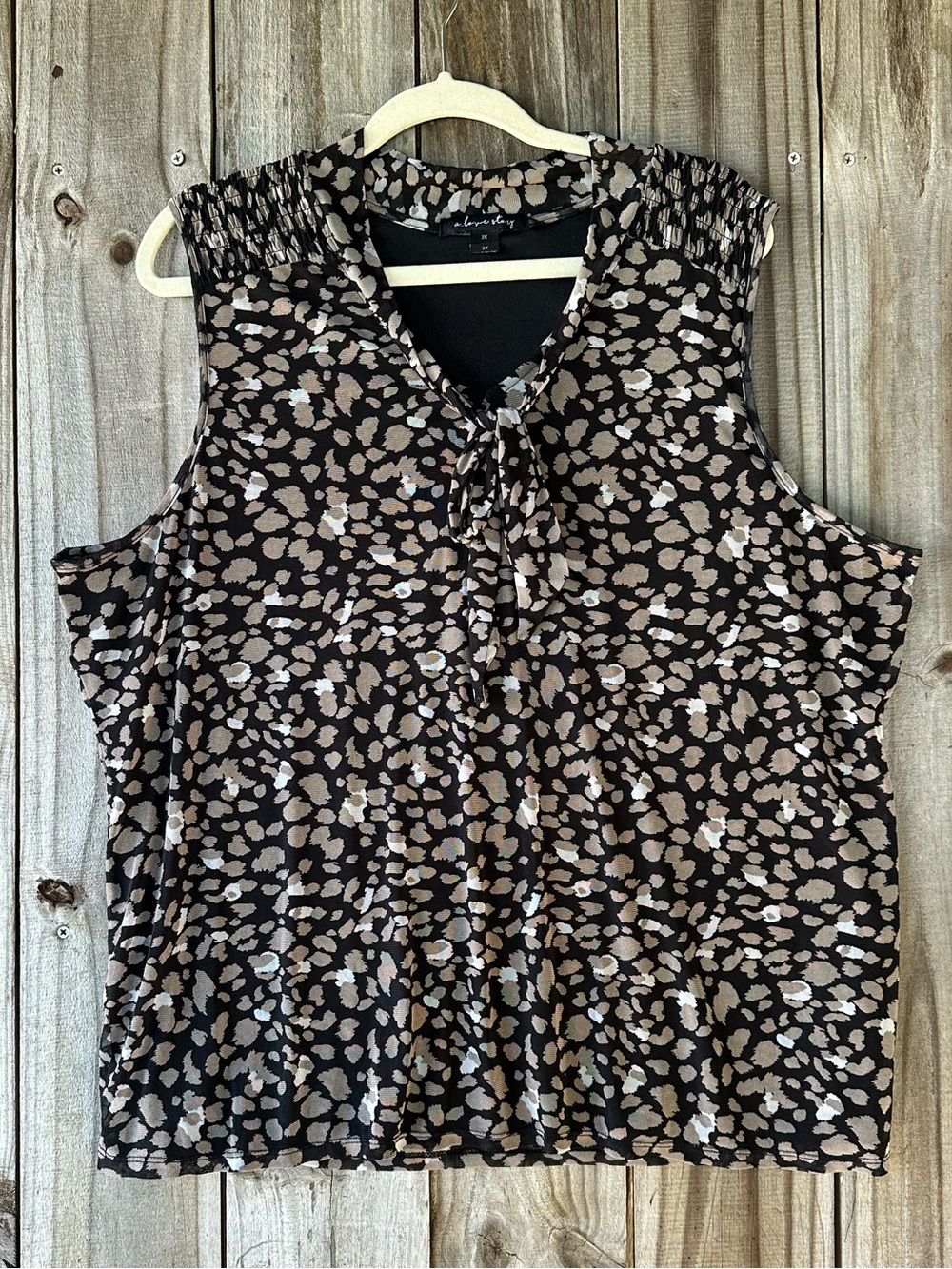 Sleeveless V With Tie-Neck Animal Print Top Women’s Plus Size 3X Black/Taupe
